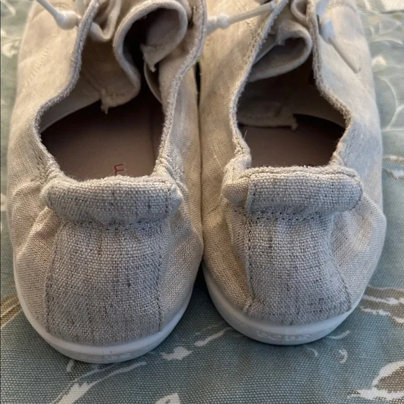 Skechers BOBS Light Gray Slip-On Shoes - Picture 5 of 5